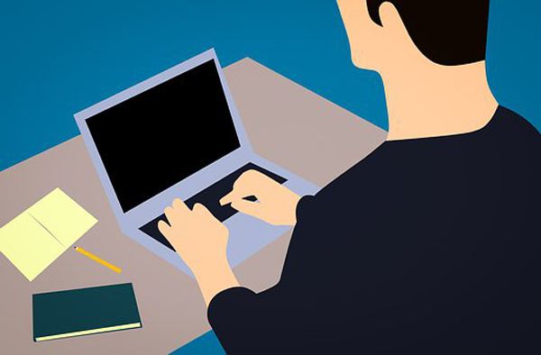 网站受到流量攻击时可以选择服务器托管
